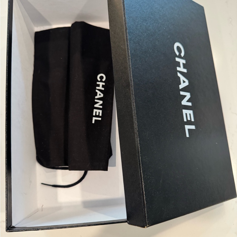 Chanel Women's Black and Gray Espadrilles - Picture 5 of 6